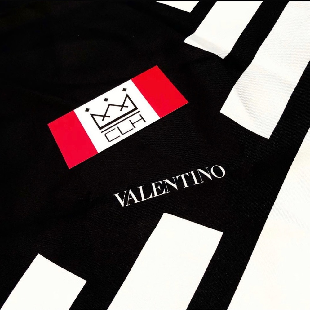 VALENTINO SILK SCARF - Picture 4 of 5